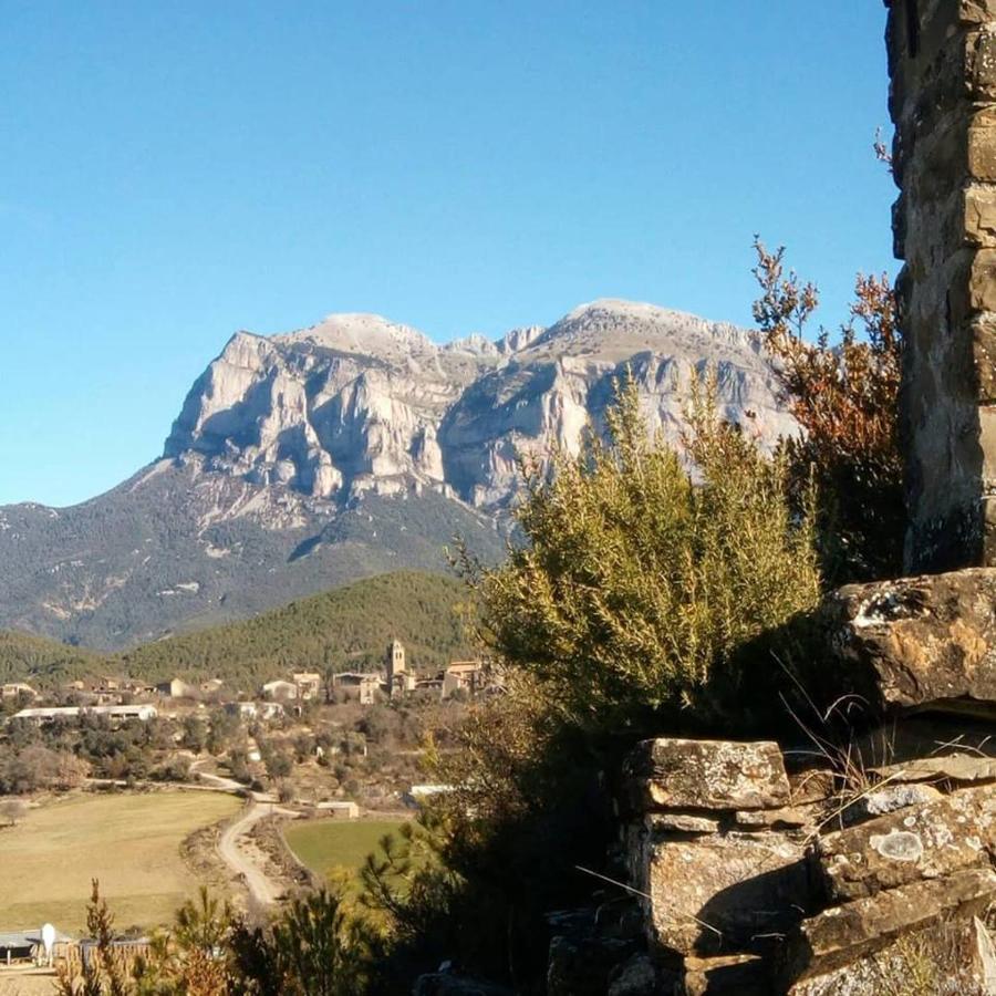 Apartamentos Pirineos Ordesa El Pueyo de Araguás Esterno foto