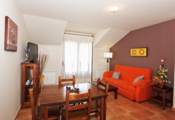 Apartamentos Pirineos Ordesa El Pueyo de Araguás Esterno foto