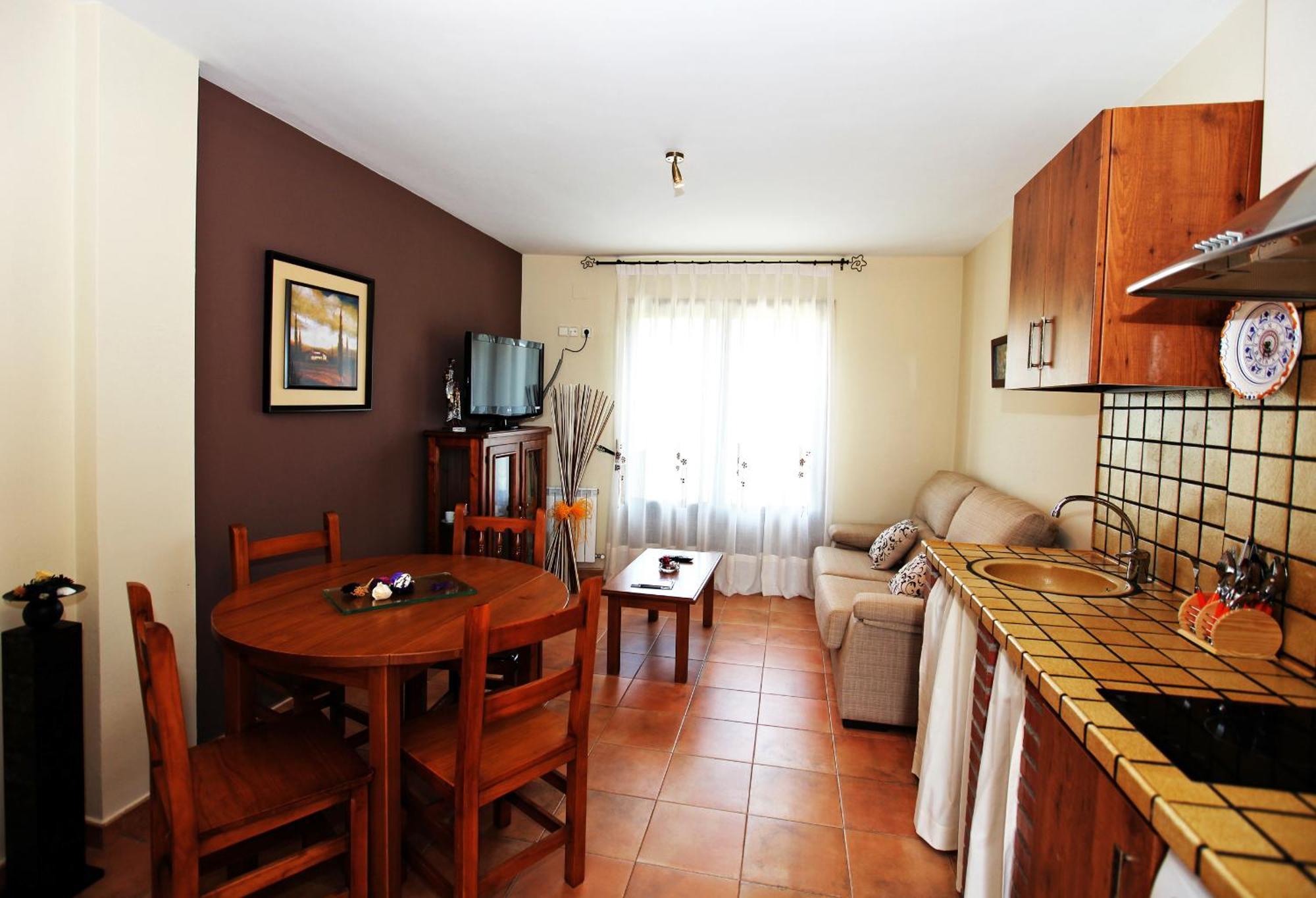 Apartamentos Pirineos Ordesa El Pueyo de Araguás Esterno foto