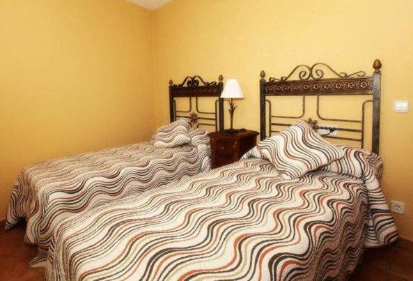 Apartamentos Pirineos Ordesa El Pueyo de Araguás Esterno foto