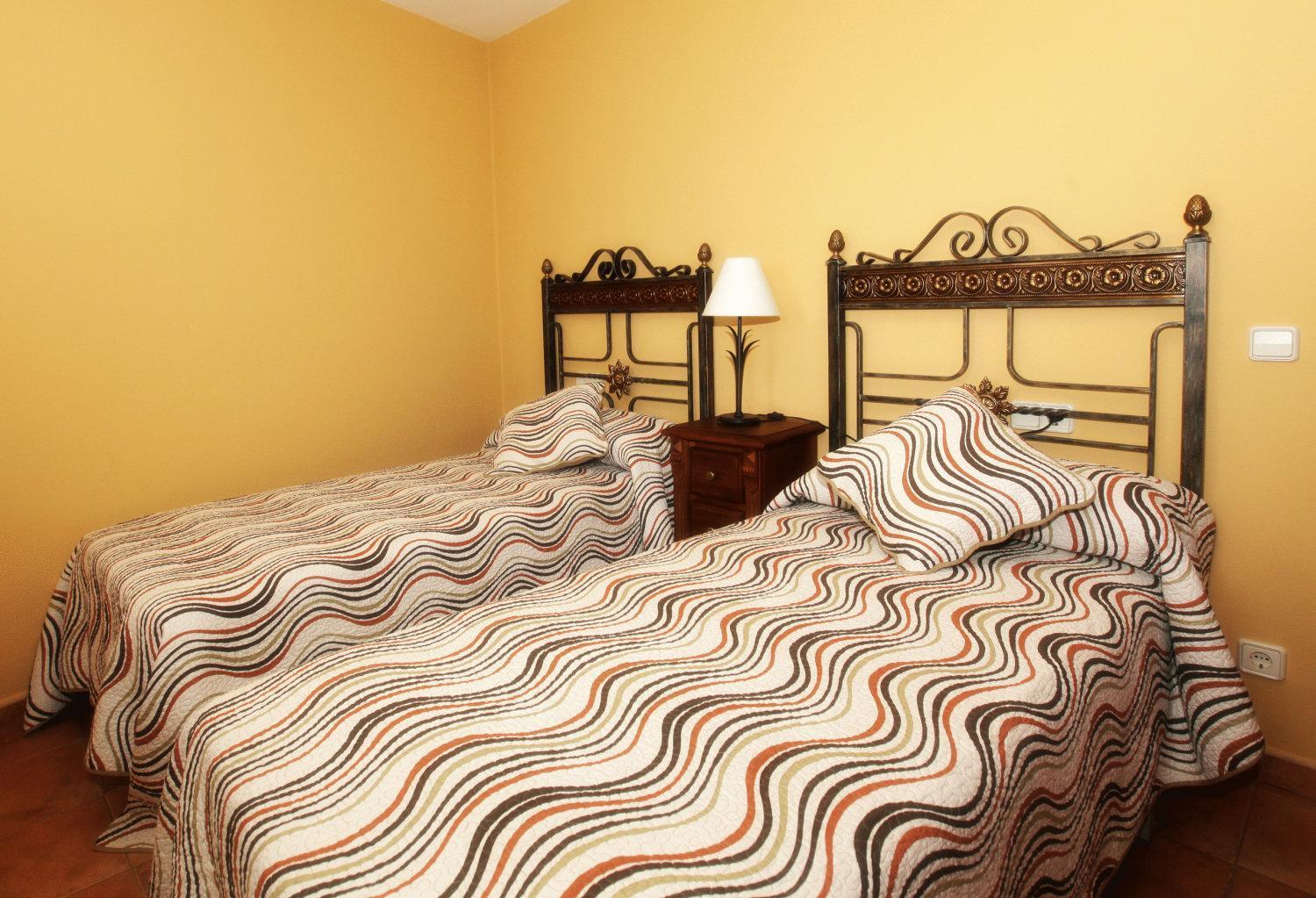 Apartamentos Pirineos Ordesa El Pueyo de Araguás Esterno foto